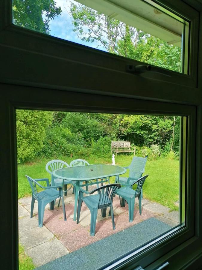 Corner Cwtch Villa Llanstephan  Exterior photo